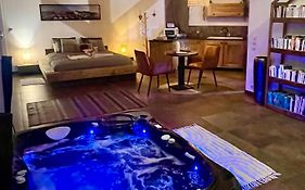 Les Lofts de Bouzigues - Spa privatif&Romantique